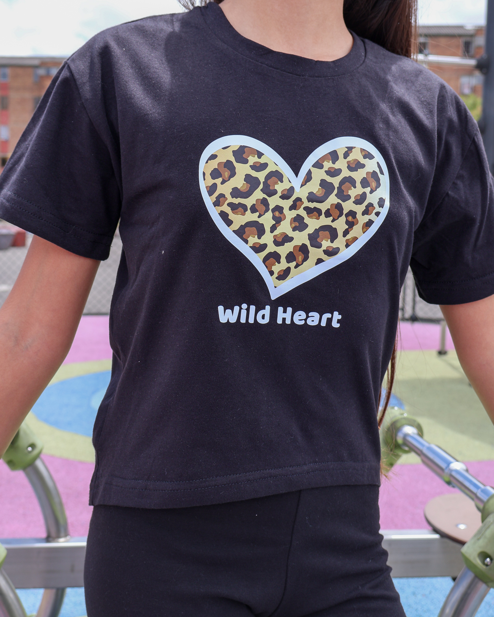 Camiseta Murcielago Wild Heart para niñas, tallas 8 a 12 Negro