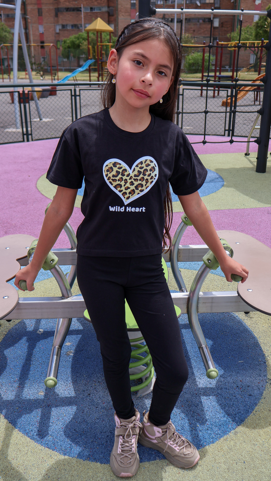 Camiseta Murcielago Wild Heart para niñas, tallas 8 a 12 Negro