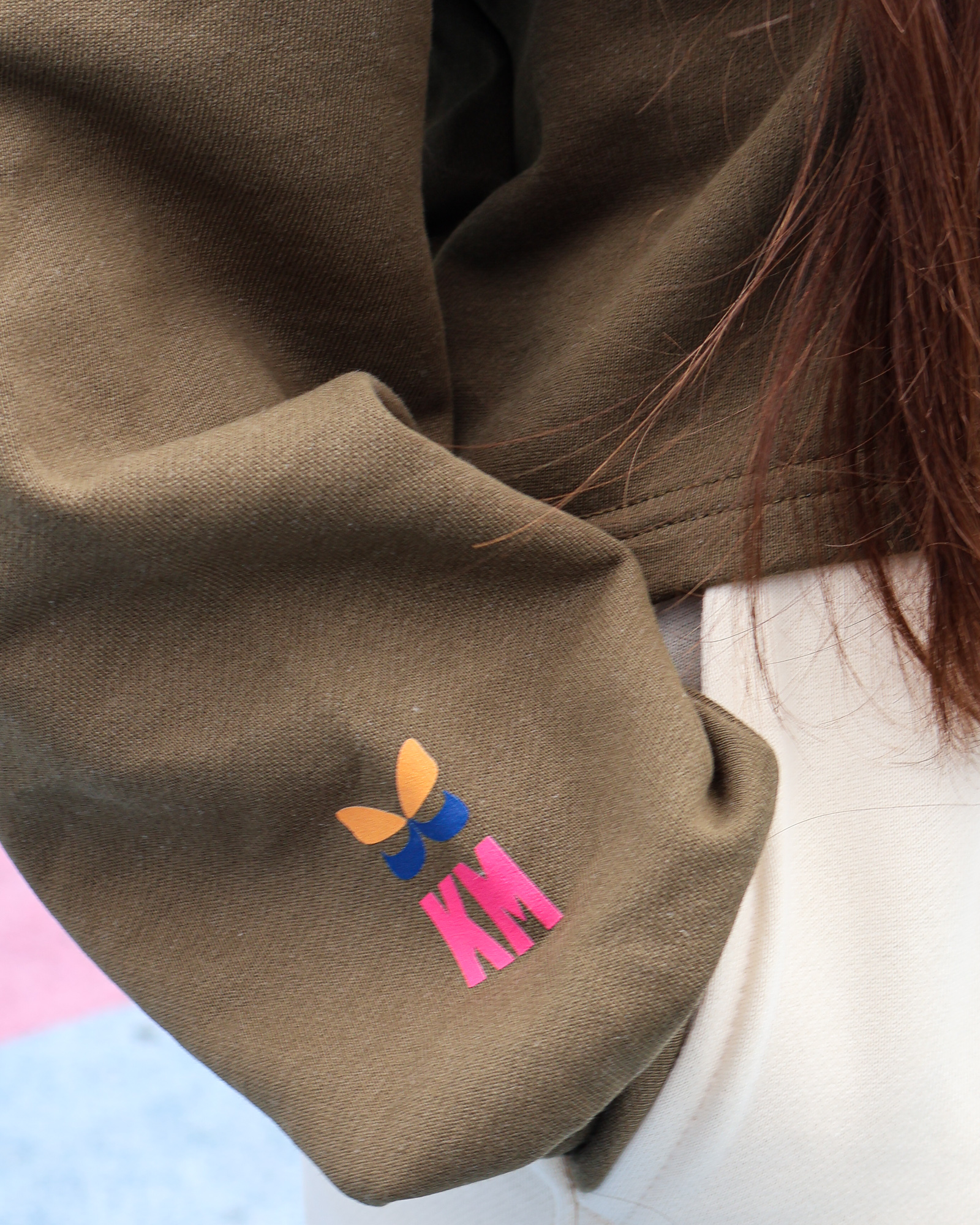 Hoodie Crop Own Vibe para niñas, tallas 8 a 12 Verde - Mantequilla