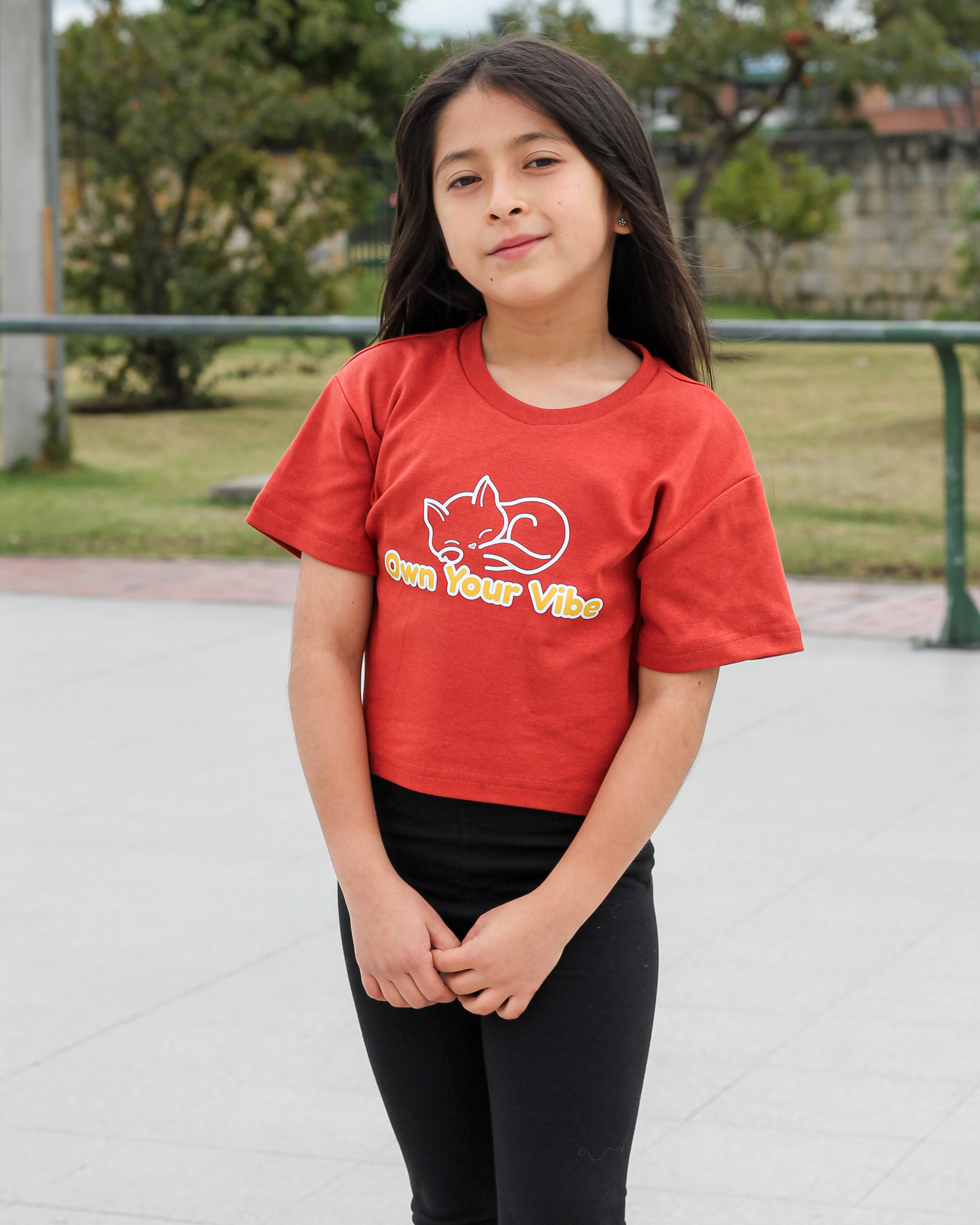 Camiseta Murcielago Own Your Vibe para niñas, tallas 8 a 12 Terra