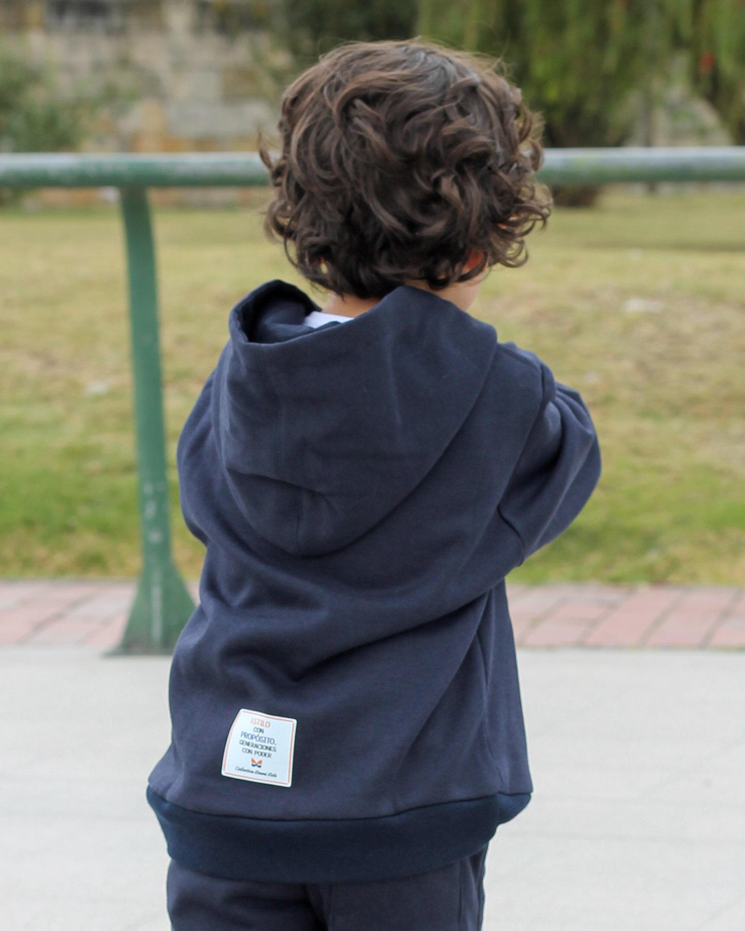 Hoodie Unlimited Great para niños, tallas 4 a 6 Azul Oscuro